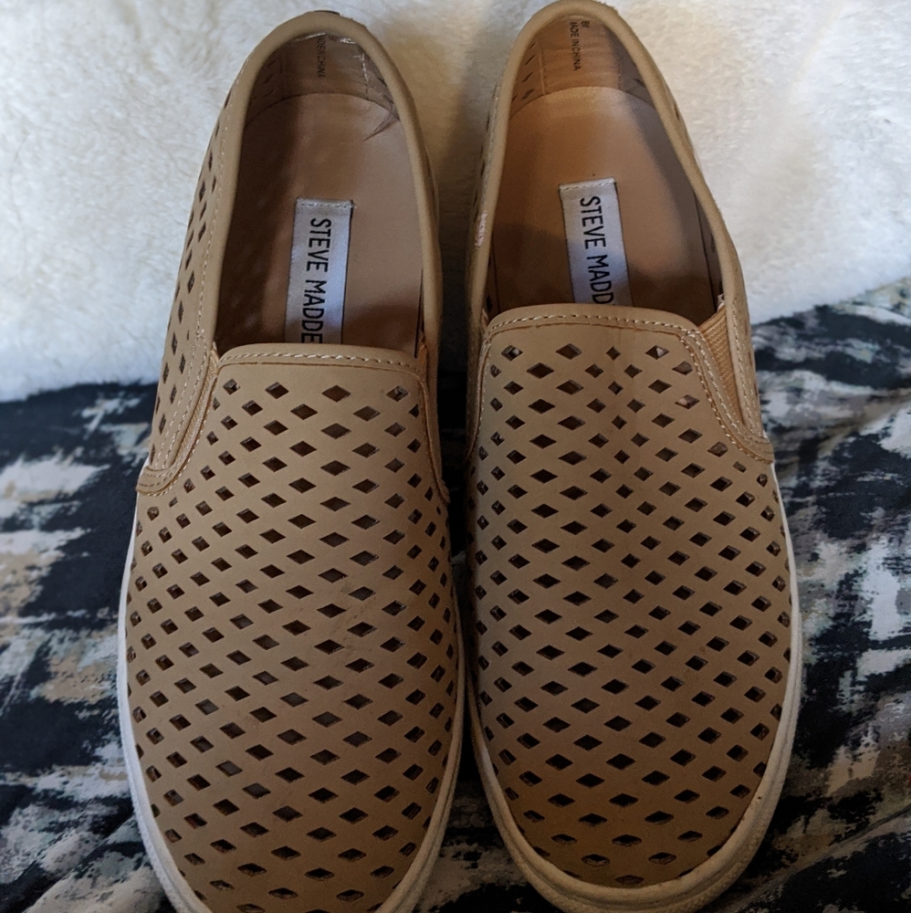 Steve Madden Zeena Slip on shoes
